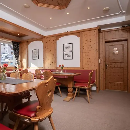 לינה וארוחת בוקר Sonnenheim