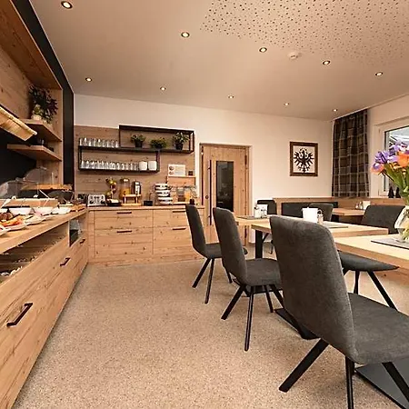 Bed and breakfast Sonnenheim Sölden