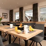 Bed & Breakfast Sonnenheim 3*