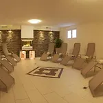 Sonnenheim Bed & Breakfast 3*