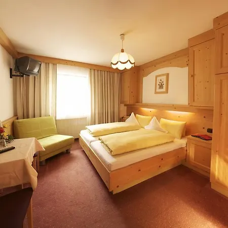 Sonnenheim Bed & Breakfast Solden