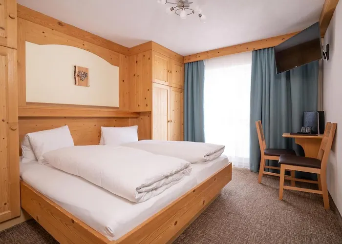 Sonnenheim Frühstückspension Sölden